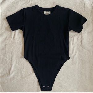 Summi Summi black tee shirt bodysuit size M